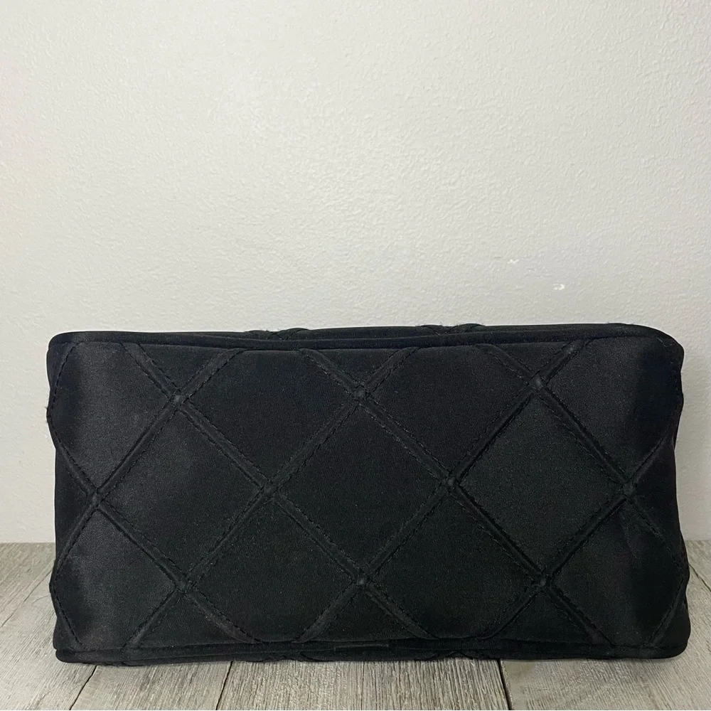 Americana By Sharif Diamond Quilted Zip Top Toiletry Bag